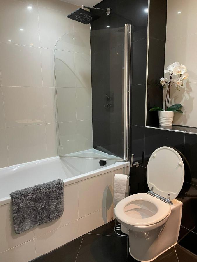 Lovely 2Br Apt In Sheffield City Centre Kültér fotó